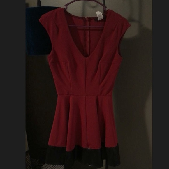 Clothes - Picture 7 of 8